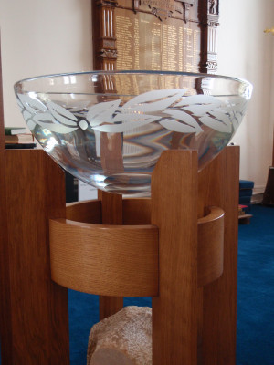 Glass font bowl